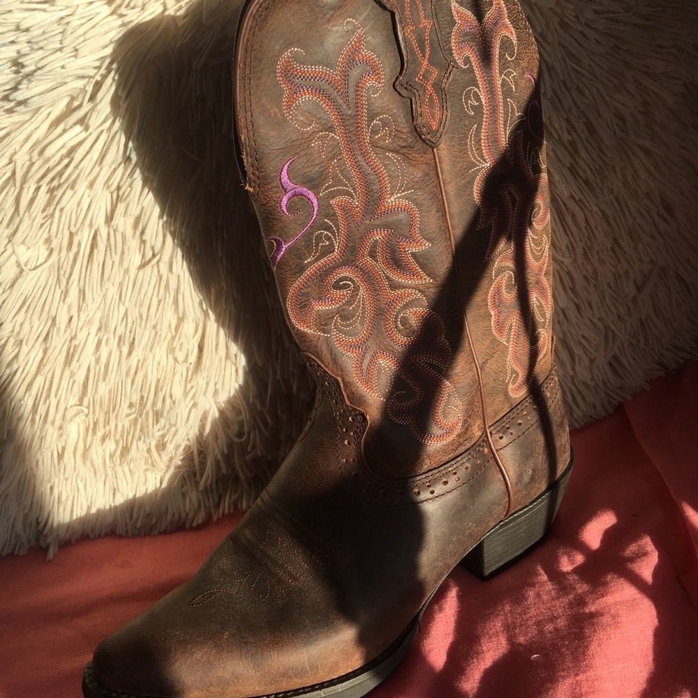 Justin cowgirl cowboy boots
